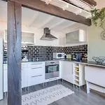Magnificent 2 Room Apartment - Castellane District