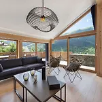 Chalet Moderne A Meribel : Jacuzzi, Sauna, 6 Chambres, Proche Centre Et Navette - Fr-1-565-55