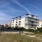 Belle Vue Sur La Mer Et Les Pyrenees