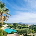 Vue Mer Panoramique Et Piscine
