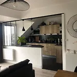 Joli T2 Avec Balcon, Calme & Vue Sur Intra Muros