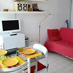 Appartement Cabine Climatise Avec Vue Sur Mer, 150M De La Plage, Parking Et Loggia Vitree. - Fr-1-225-579