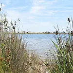 Pavillon Renove Avec Terrasse, A 15M De La Mer, 5 Couchages, Parking Prive, Proches Commerces - Fr-1-229-830