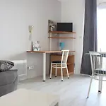 Studio Tout Confort Avec Balcon, Piscine Et Parking, La Rochelle - Fr-1-246-645