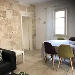 Appartement Au Calme Plein Centre Historique