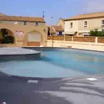 Frontignan Au Clair De Plage