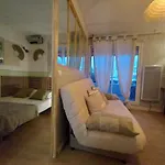 Rose Cote Mer Studio Et Garage, Entree Autonome