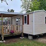 Hibiscus - Camping Du Bois Masson