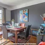 Exceptionnel 3 Pieces Art Deco En Dernier Etage Avec Garage Prive Centre Biarritz