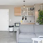 Appart Avec Terrasse Et Parking A 2 Min Du Metro