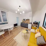 Beau T2 1Er Etage - Hyper Centre - Proche Gare & Plage