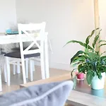 Appartement Familial Moderne Avec Parking Prive A La Rochelle - Fr-1-246-479