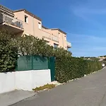 Appartement T2, Terrasse, Parking Prive Proche Port Et Plages
