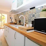 Saint Cyprien - T2 Avec Balcon, Climatisation Et Parking A 2 Pas Du Port - Fr-1-309-305