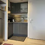 Appartement Avec Balcon Et Piscine - La Rochelle - Fr-1-246-595