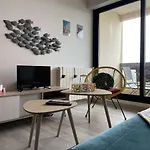 Appartement Avec Balcon Et Piscine - La Rochelle - Fr-1-246-595