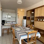 Appartement 2 Pieces En Bord De Mer Avec Piscine - Sete - Fr-1-338-447