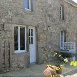 Petite Maison Entre Mer Et Campagne