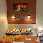 Beautiful Flat With Pool In Moliets Et Maa