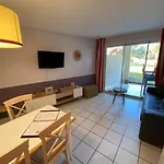 Beautiful Flat With Pool In Moliets Et Maa