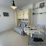 Studio Agreable A 20M De La Plage - 2 Personnes - Fr-1-224C-83