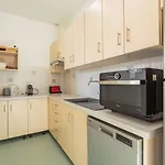 Appartement Moderne Au Centre De Biarritz, Proche Plages Et Commerces - Fr-1-3-580
