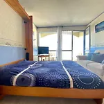 Ref 032 Studio Pour 4 Vue Port Crouesty Dans Residence Avec Piscine