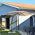 Brandonnet Riverside Residence With Pool