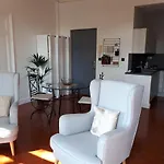 Appartement Avec Balcon, Bord Du Canal, Wifi.