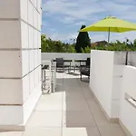 Appartement Terrasse Panoramique Hopitaux Et Facultes