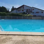 Appartement A Hendaye Avec Piscine Et A Cote De La Plage