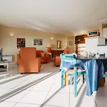 Carnac : Appartement 2 Pieces, 65M², Face Plage, Wifi, Parking - Fr-1-477-47