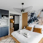 Studio Vue Mer Avec Terrasse Et Acces Plage