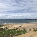 Appartement T2 Refait A Neuf Avec Balcon Face Mer Et Ascenseur, Au Coeur Des Sables-D'Olonne - Fr-1-485-70
