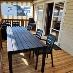 Bungalow Charmant A Saint-Julien-En-Born, Piscine Partagee