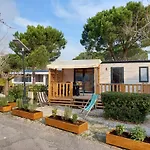 Spacieux Mobilhome Climatise 4 P Au Grau Du Roi En Camargue