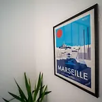 Fully Equipped Apartment Parc Longchamp
