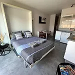 Studio Equipe Moderne A Deux Pas De La Plage