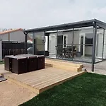 Residence Avec Piscine, Chalet Pour 6