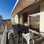 Appartement 3 Pieces Avec Balcon, Piscine Collective Et Parking Proche Ocean A Saint-Hilaire-De-Riez - Fr-1-224C-250