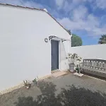 Jolie Maison Chemin Des Vignes