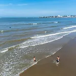 Studio Centre-Ville Royan : Plages Et Commerces A Pied, Balcon, Parking Gratuit - Fr-1-550-7