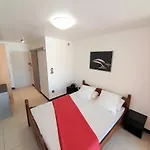 Studio Village Naturiste Devil Or Eden