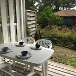 Appartement T2 Avec Terrasse, Piscine, Parking Et Accueil Chaleureux A Moliets - Fr-1-379-144