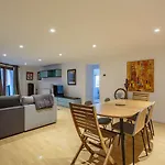 Appartement Moderne 2 Chambres Au Centre De Biarritz, A 320 M De La Plage - Fr-1-3-577