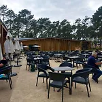 Bungalow Charmant A Saint-Julien-En-Born Avec Piscine Partagee