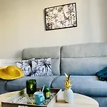 Les Bains Appartement Proche De La Mer