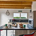 Holiday Home Ty Frouden By Interhome