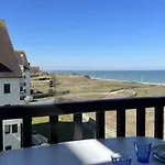 Appartement 2 Pieces Avec Balcon Et Acces Direct Plage A Cabourg, Animaux Admis - Fr-1-487-352