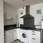 Appartement Face Mer Avec Piscine Et Parking, Les Sables-D'Olonne - Fr-1-485-147